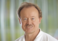 Peter Nellessen folgt als Ärztlicher Direktor auf Dr. Filip Caby. Der 54-Jährige ist seit 2006 als Leitender Radiologe im Marien Hospital Papenburg Aschendorf tätig.